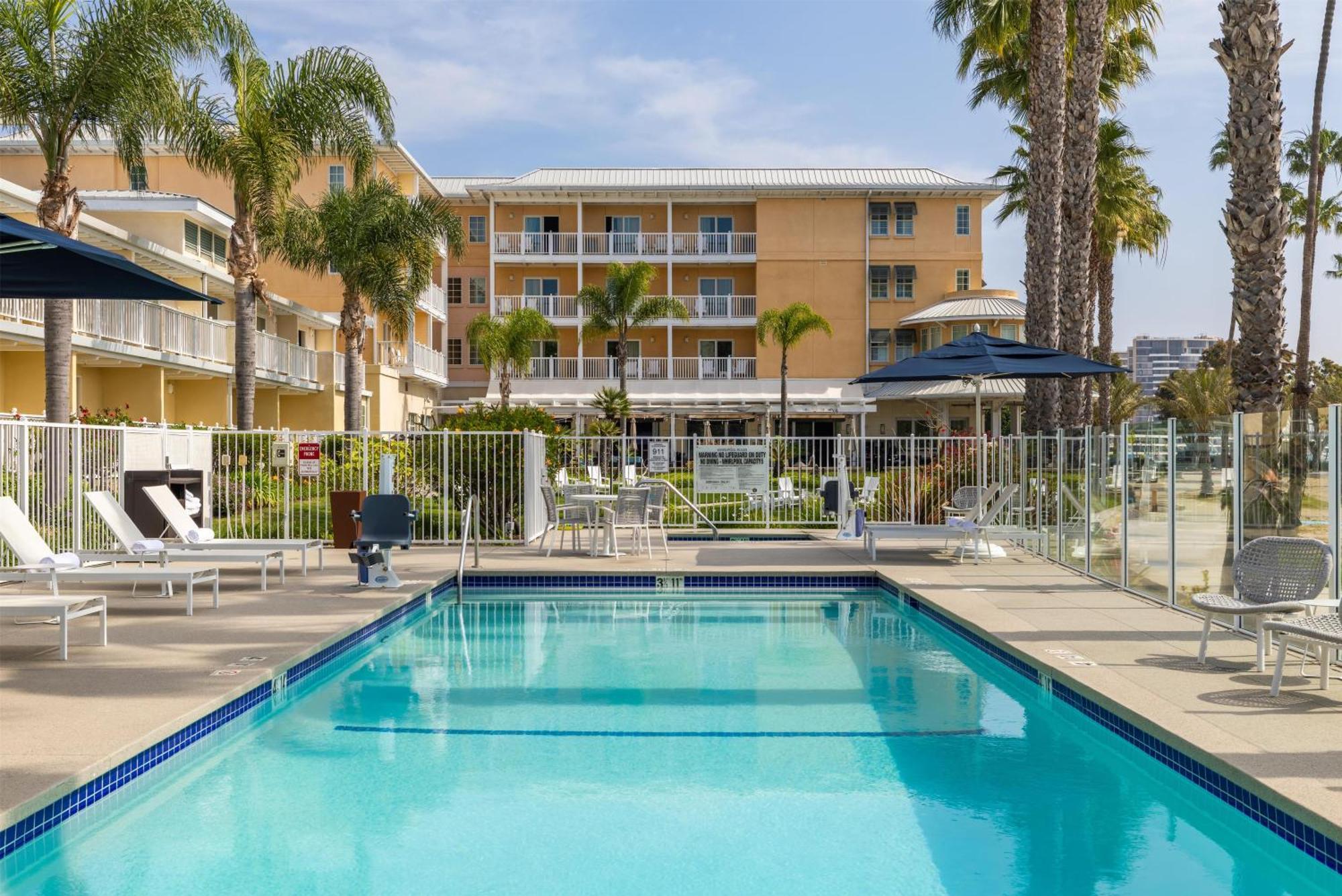 Jamaica Bay Inn Marina Del Rey Tapestry Collection By Hilton, Los Angeles